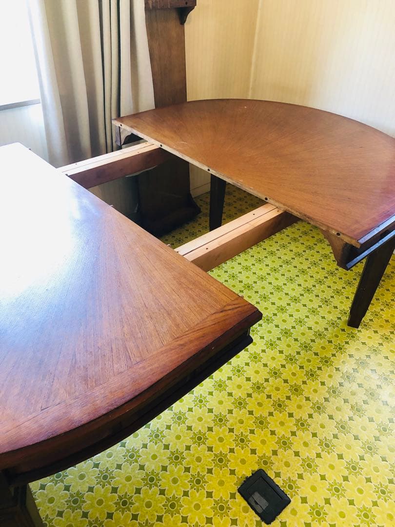 出た！！アンティーク　エクステンション　木製楕円形ダイニングテーブル 伸縮可能