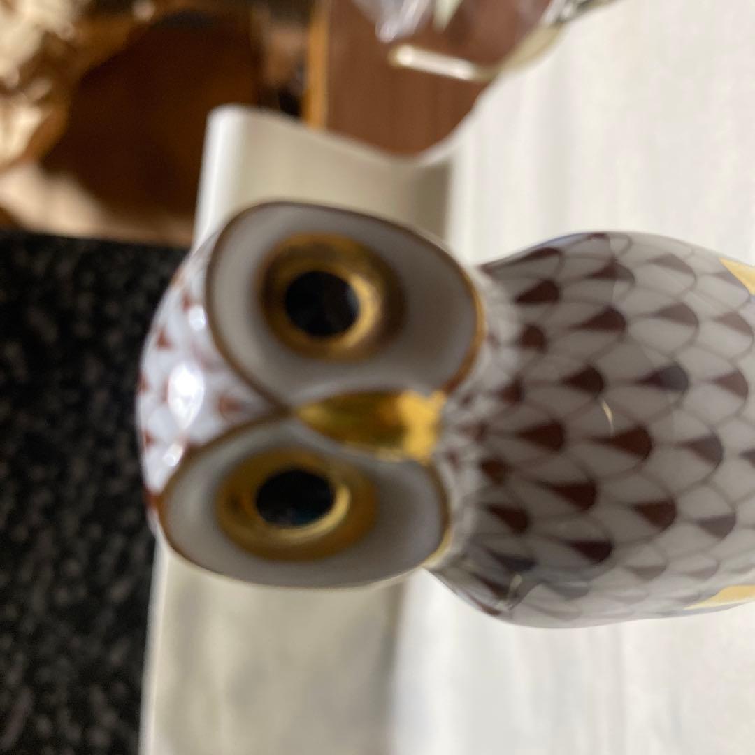 カラフルなフクロウの陶器置物