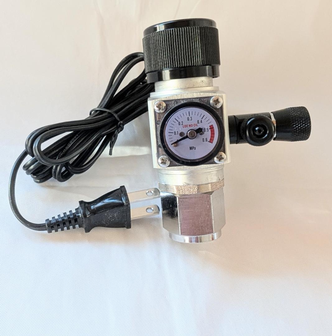 CO2レギュレーター WPW RG-05 電磁弁・スピコン付き 大型・小型ボンベ CO2レギュレーター WPW RG-05 電磁弁・スピコン付き 大型・小型ボンベ