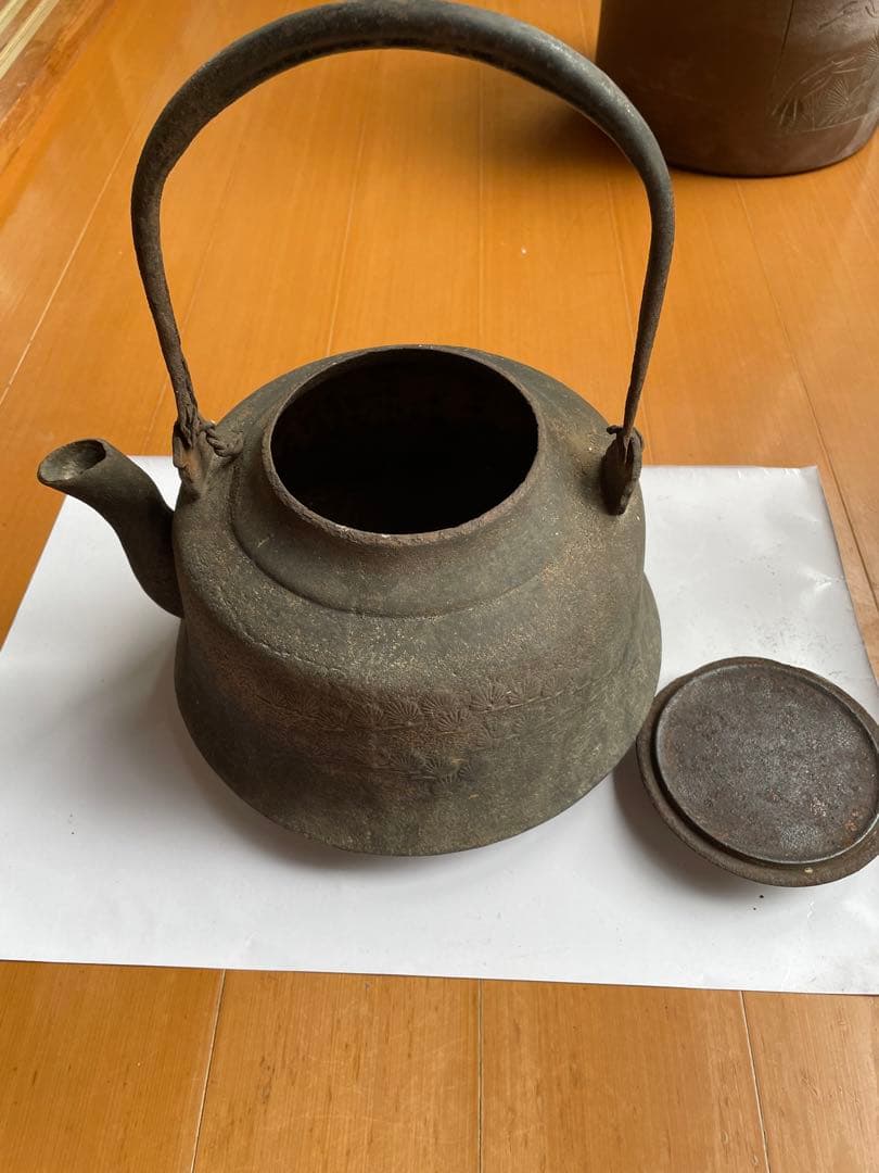 銀打出彫刻茶器巌月庵所蔵銀細工骨董奈良蔵出し古玩アンティーク銀瓶