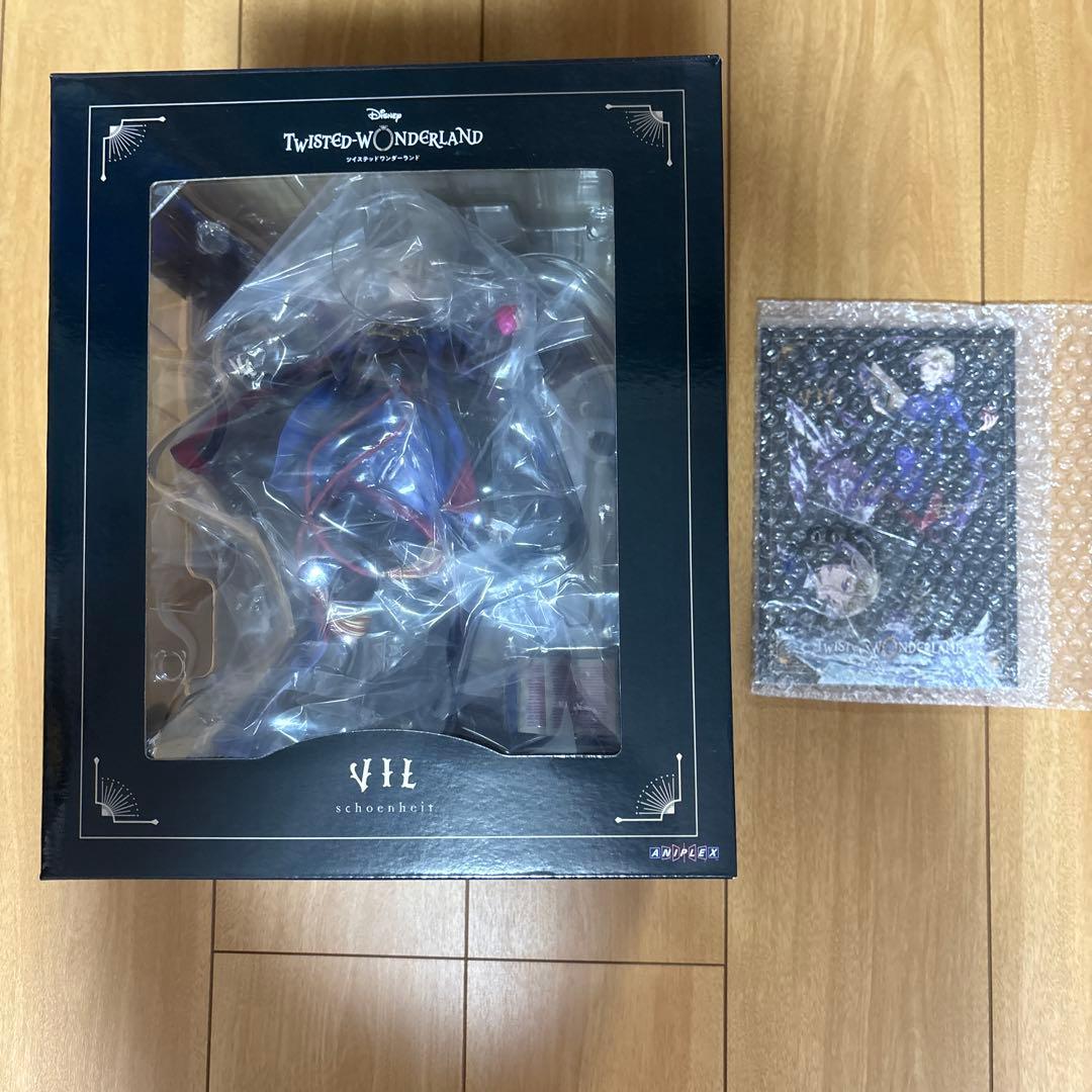 ツイステ ヴィル 1/8スケールフィギュア アニプレックス 缶バッジ