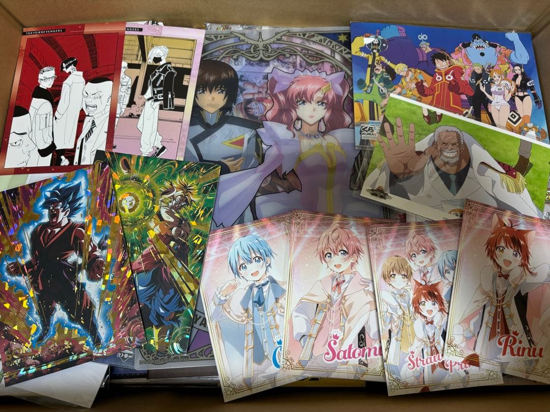 アニメキャラクター 紙類 大量 まとめ売り♡