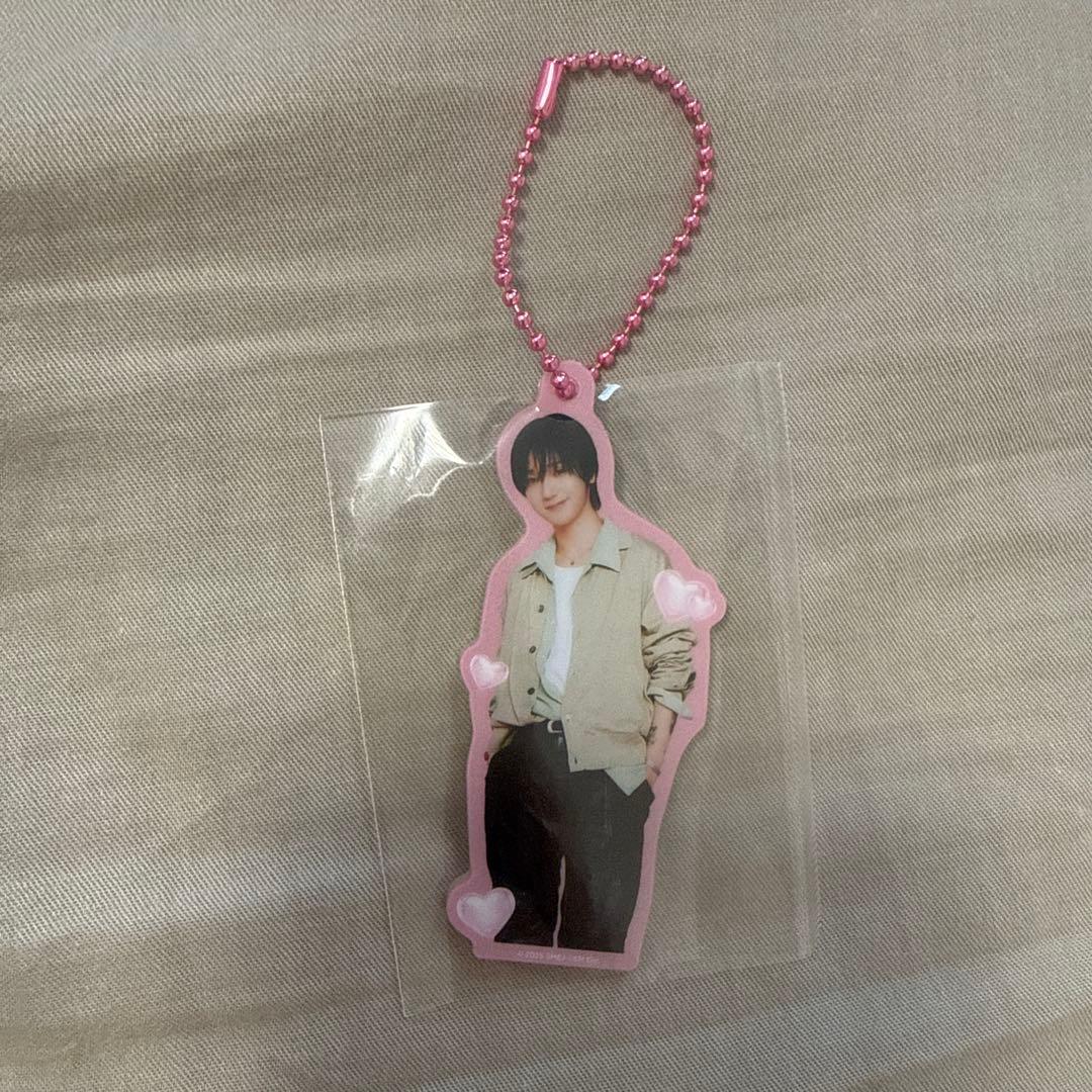 SMTOWN LIVE 2025 ランダムミニアクリルキーホルダー イェソン - メルカリ