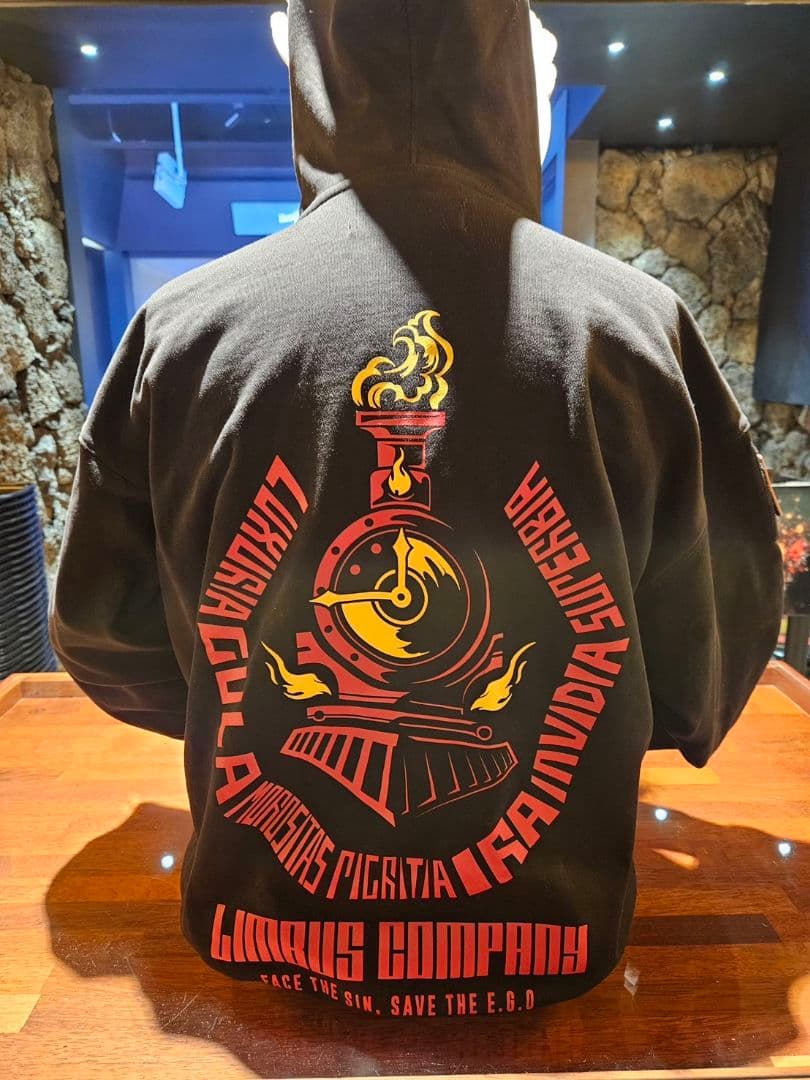 リンバスカンパニー パーカー ハムハムパンパン限定バッチ3枚付き