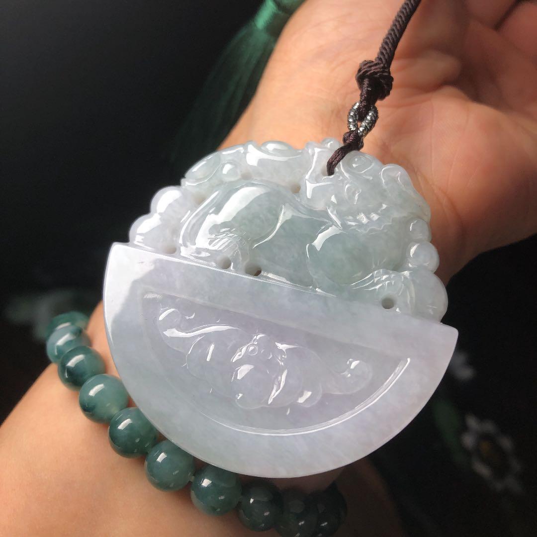 本翡翠 氷潤レトロ風貔貅、蝙蝠 本翡翠氷潤レトロ風貔貅、蝙蝠