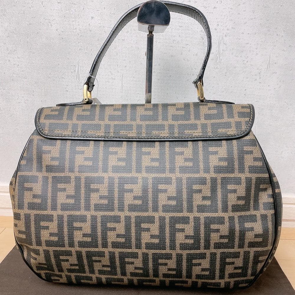 FENDI フェンディ ズッカ柄 ハンドバッグ ワンハンド レディース ズッカ