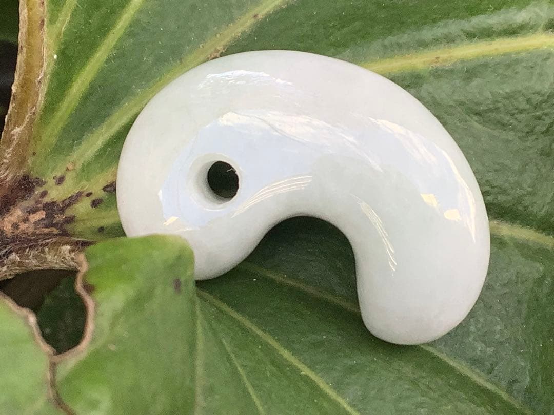 ✳安価卸し値段 幸運引き寄せる糸魚川翡翠勾玉 本物を1個お持ちください