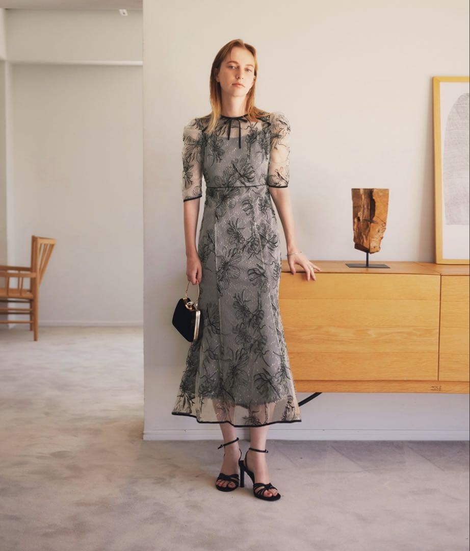 Leja（フォーマル/ドレス）のフリマアイテム一覧 LEJA ネイビー フレア