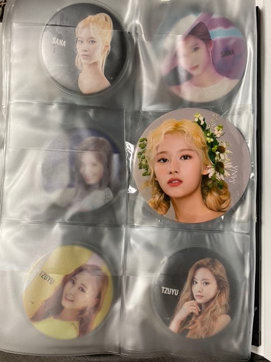 twice サナ，ツウィ(Kcon 全メンバー)缶バッジ twice サナ，ツウィ