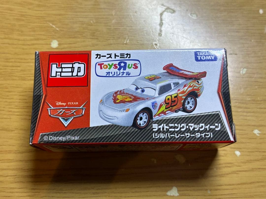 トミカ カーズ トイザらス限定 ライトニングマックイーン シルバーレーサータイプ ミニカーショップ ケンボックス ディズニートミカライトニング