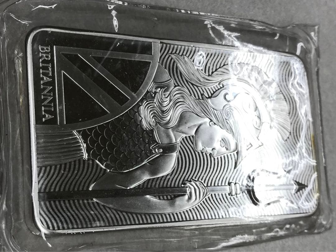 B002 10 oz ブリタニア 銀バー 999 randomslbar100oz