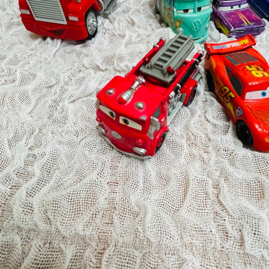 ミニカーセット ライトニング・マックイーン トレーラー付き