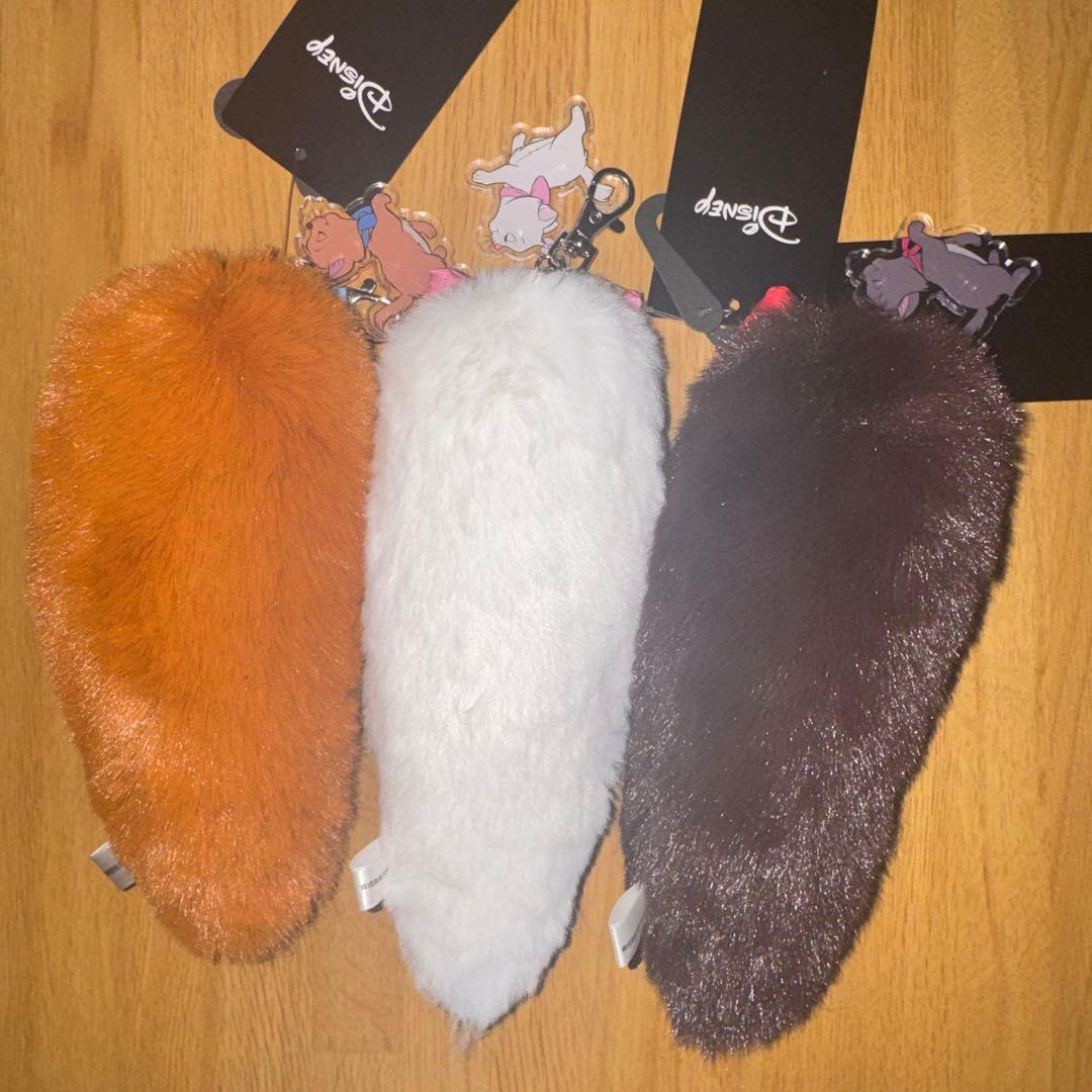 【新品タグ付】ディズニー マリー　ベルリオーズ トゥルーズ しっぽチャーム