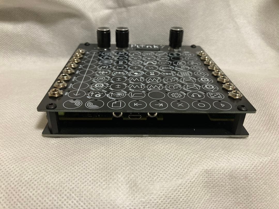 Plinky synth タッチ式高機能シンセサイザー ユーロラック モジュラー