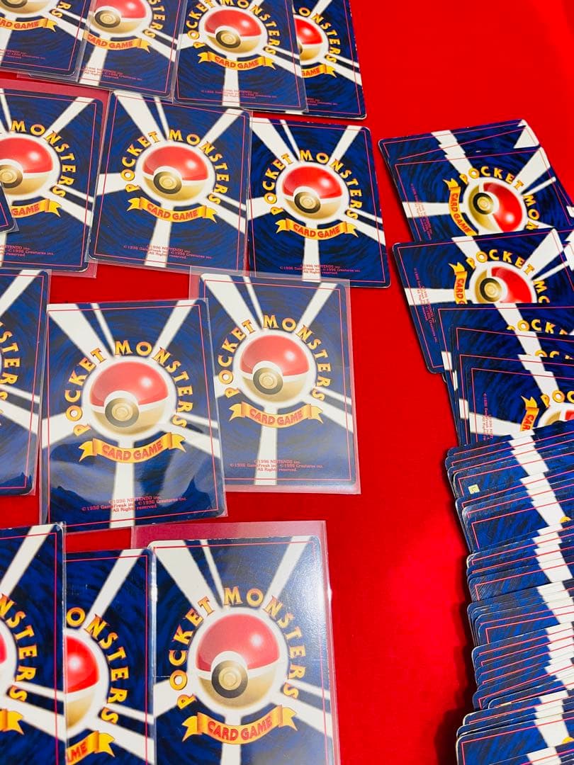 ポケモンカード　旧裏　まとめ売り　ピカチュウ　コイキング　キラ　他　100枚以上