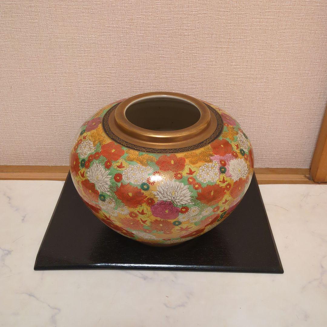 お正月金彩装飾 陶器製 花器 多色花柄　九谷　時代物　1