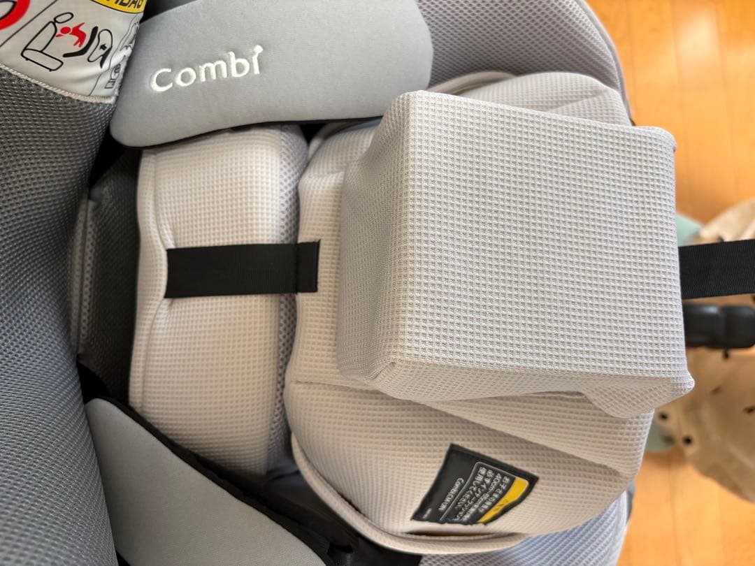Combi 回転式チャイルドシート グレー JP-590｜ヨドバシ.com - コンビ