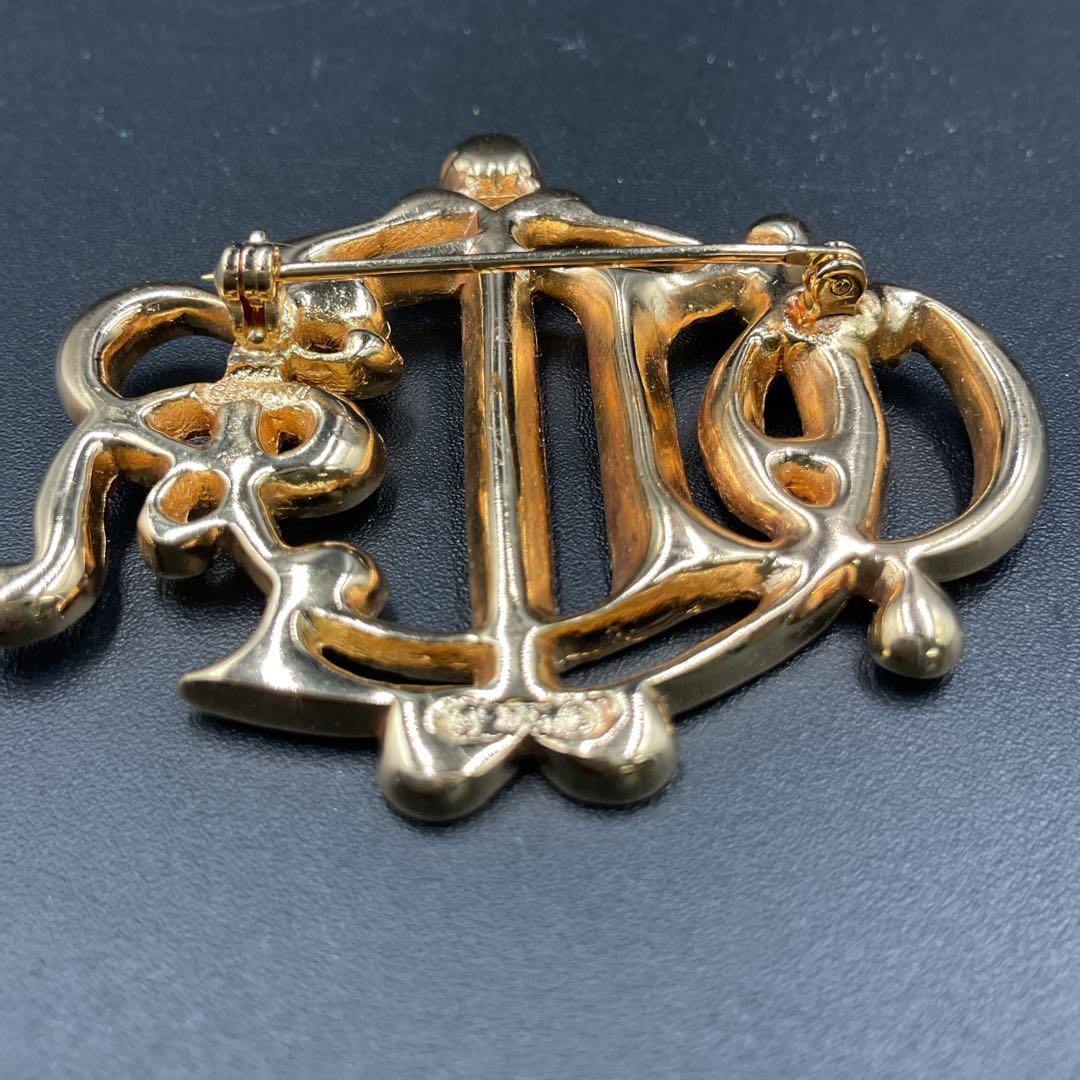 Z1419 ディオール ストーン ロゴ ブローチ 【公式通販】 Z1419