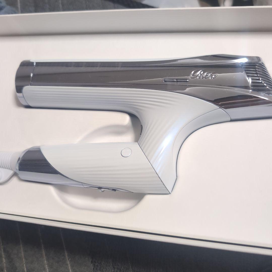 【新品未使用★】リファ ビューテック ドライヤーS＋ReFa