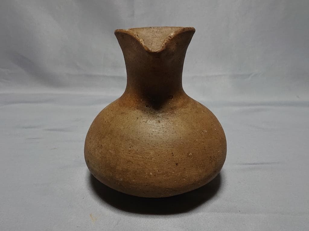 コレクター収集品 イラン ギーラン 研磨土器 手付水差 - メルカリ