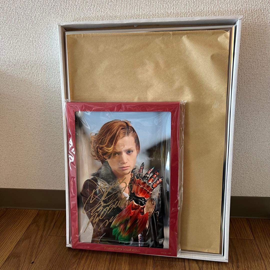 仮面ライダーオーズ　直筆サイン　ライダーヒーローメモリアル