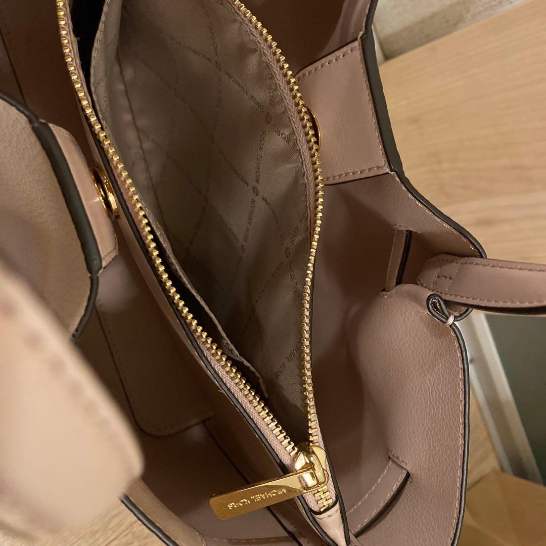 マイケルコース CARSON センタージップ サッチェル ミディアム