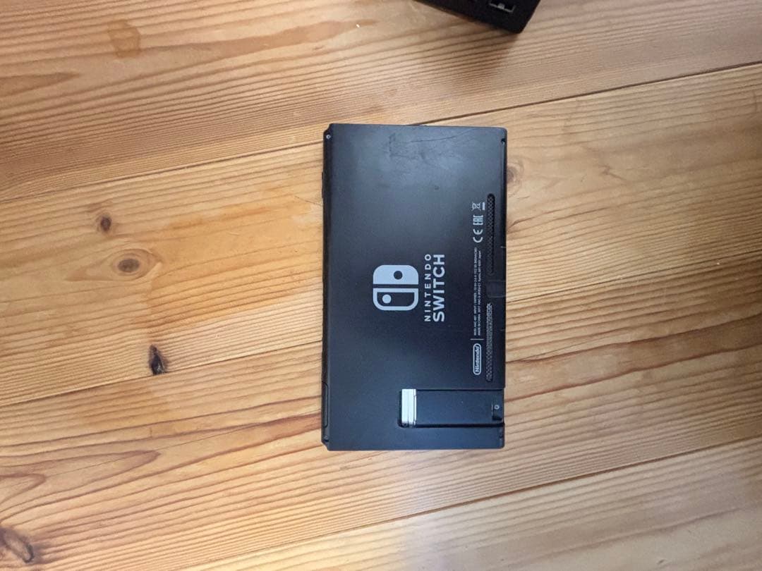 Nintendo Switch 本体 ジョイコンがない代わりにプロコンつけます