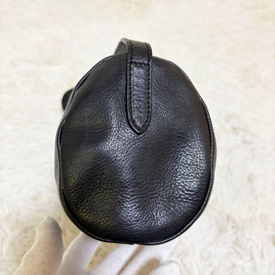 ✨美品✨希少 イルビゾンテ ショルダーバッグ 斜め掛け 筒型 レザー ブラック