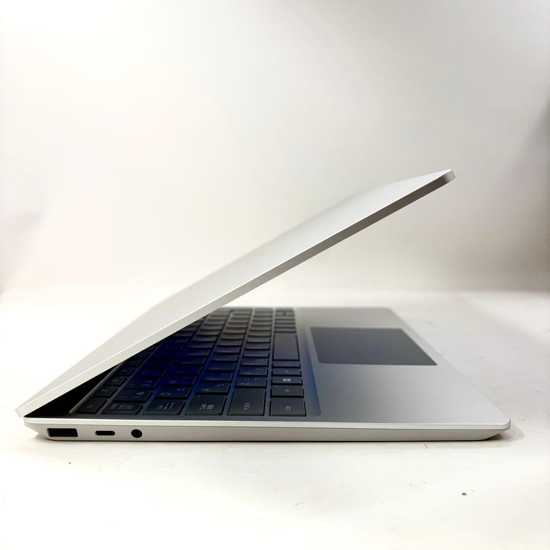 ほぼ未使用の極上品！Surface Laptop Go3 バッテリー良好！ ほぼ未使用