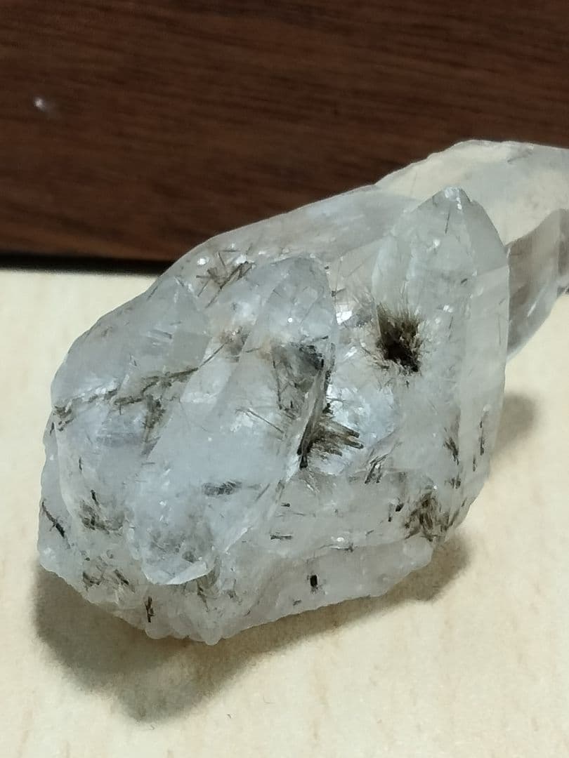 国産鉱物 山梨県 水晶クラスター 塩山竹森山 天然水晶 トルマリン入り