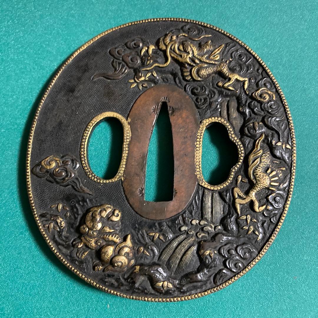 刀の鍔　鍔　鐔　刀　刀装具　武具【kurokunn】H