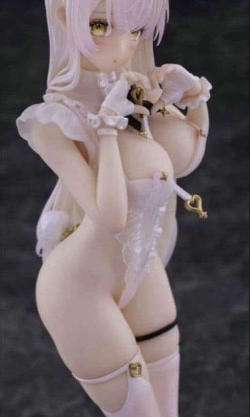 ルシル Illustrated by 湯気 1/7スケールフィギュア