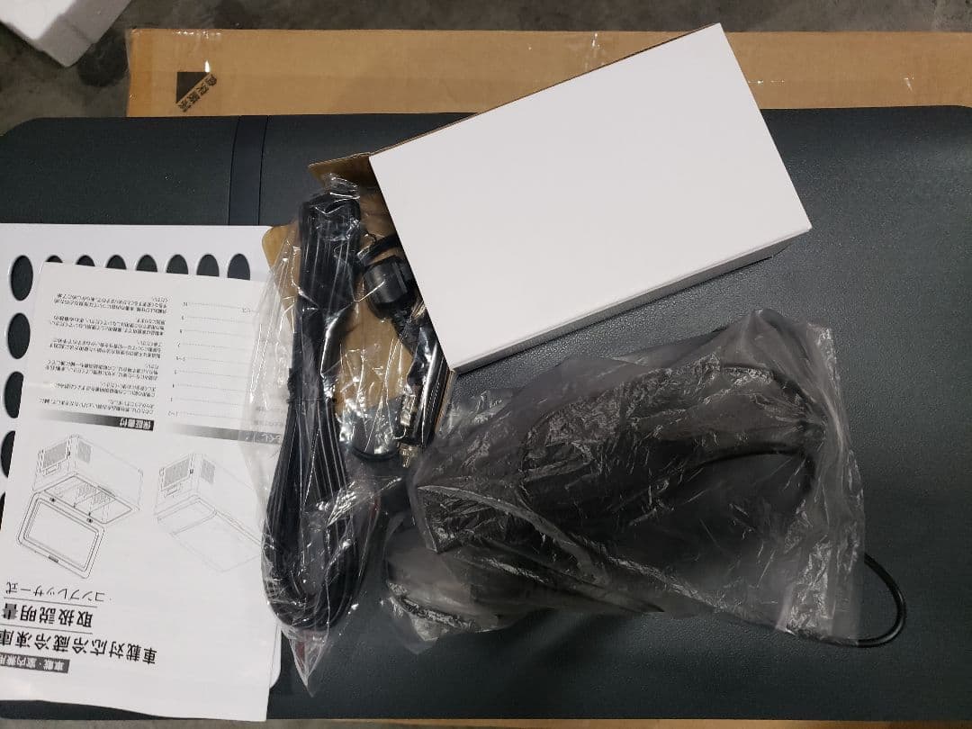 静音設計 クーラーボックス 12V/24V/AC対応