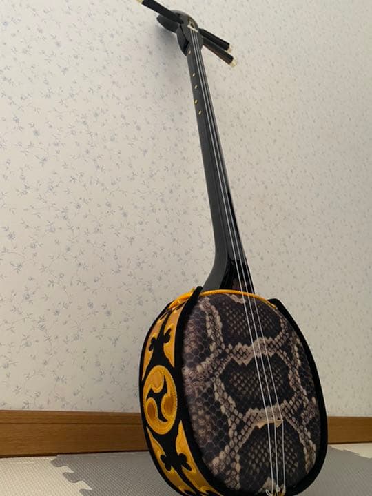 沖縄三線 殆ど未使用です。