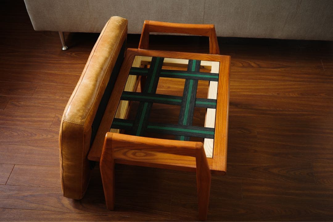 アクメファニチャーレザーオットマン