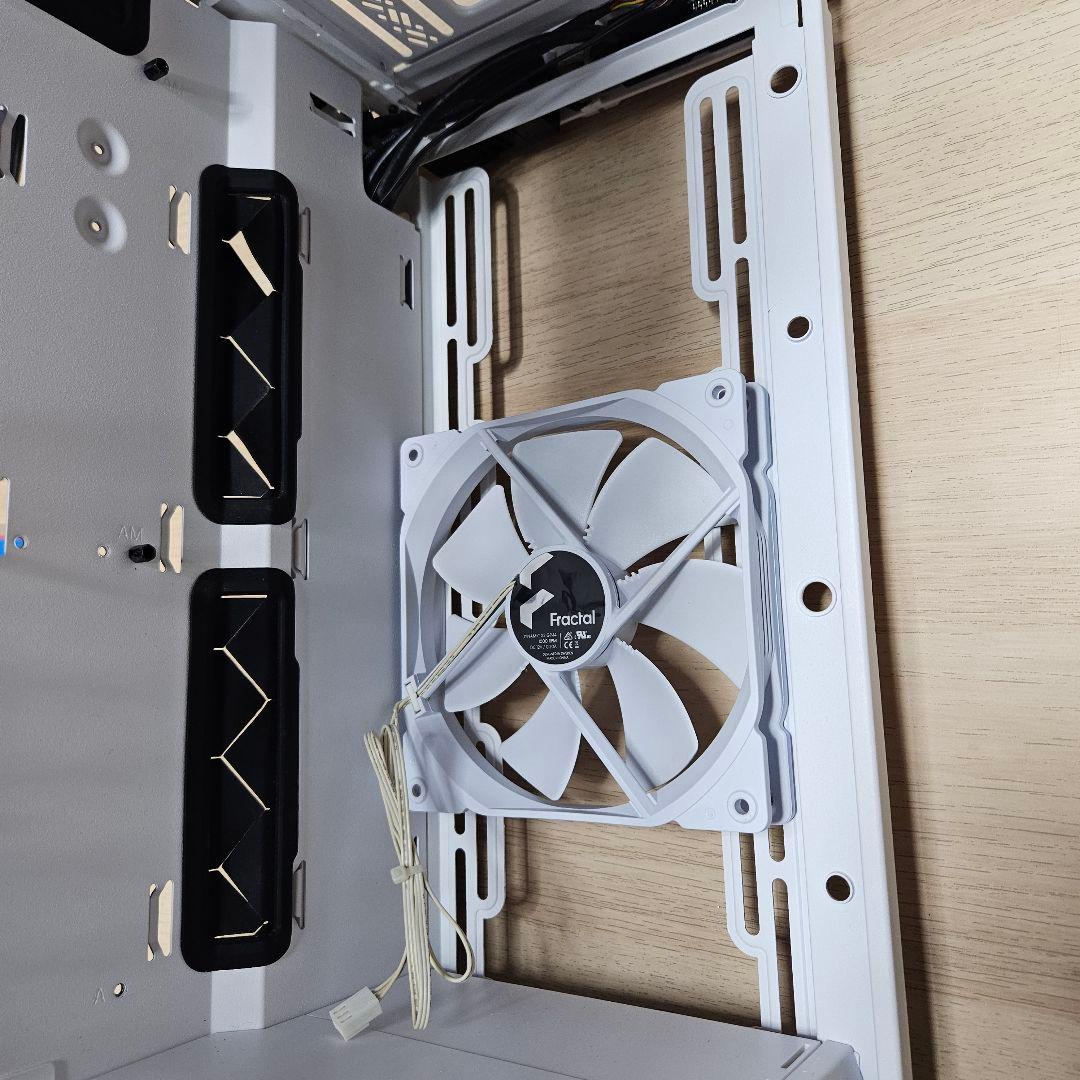 【12/17迄値下】FractalDesign Define 7 Compact