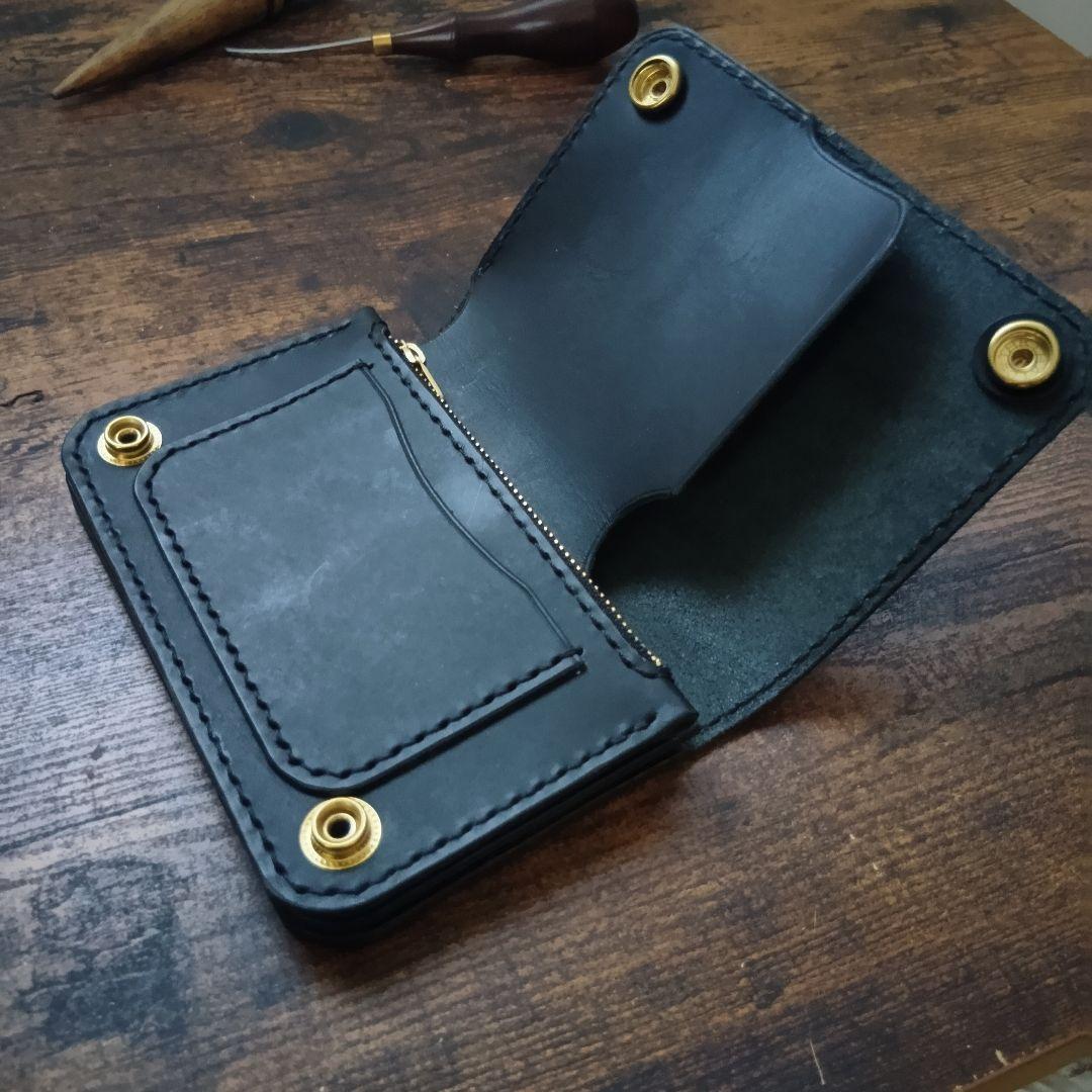 ★お札を折らず収納★【国産　姫路レザー】ミドルトラッカーウォレット