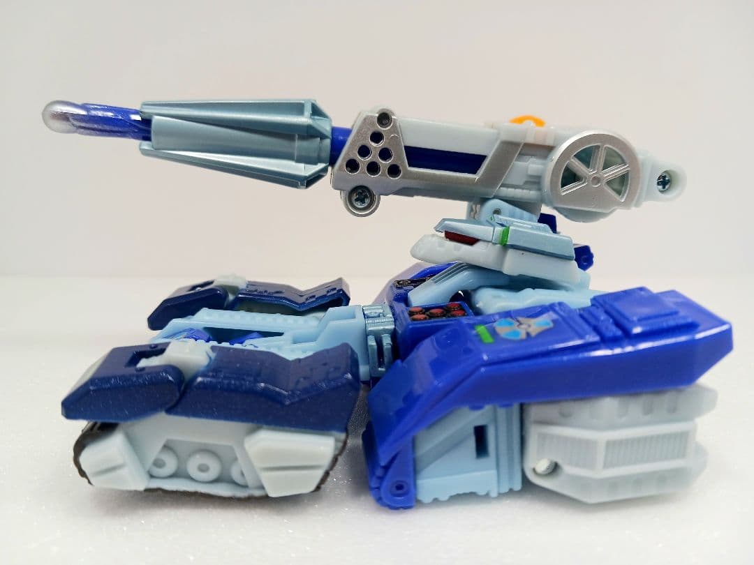 トランスフォーマー ビーストウォーズ リターンズ ビーコンタンカー フィギュア