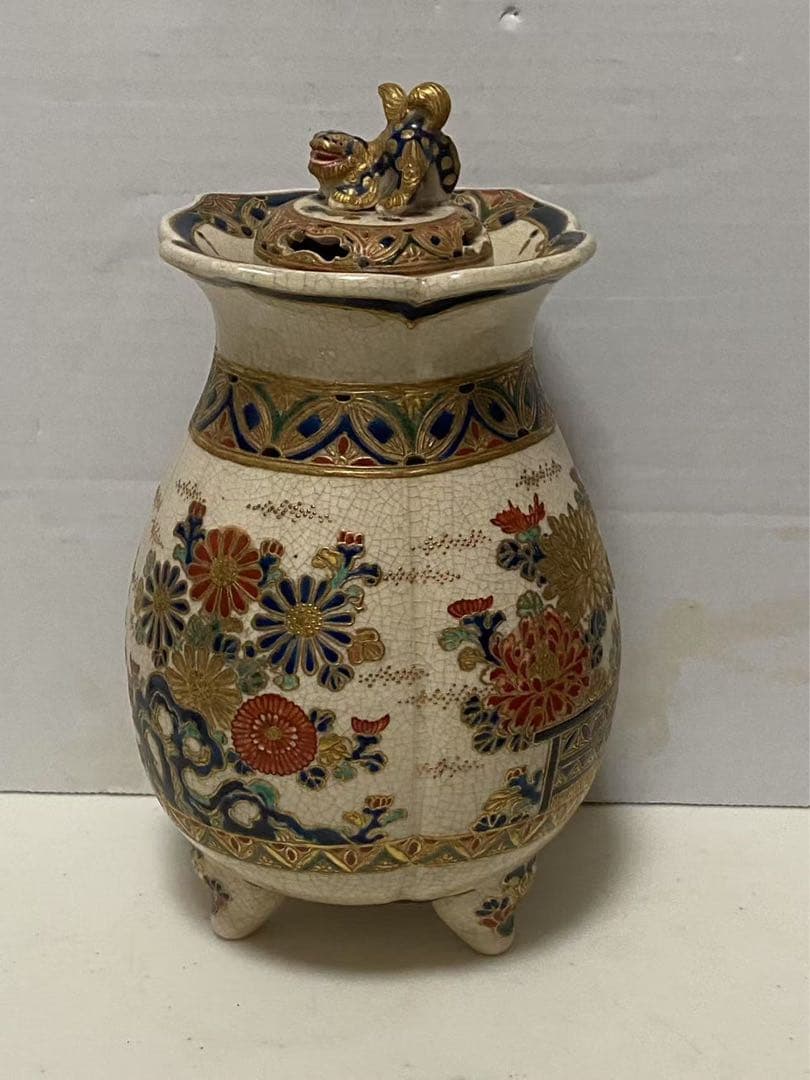 薩摩焼 丸十字薩摩 明治期 香爐 金彩花草文 金襴手 薩摩焼 丸十字 明治期 香爐 金彩花草文 金襴手 薩摩焼 丸十字 明治期