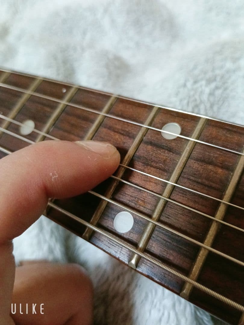 FIRST ACT フライングV