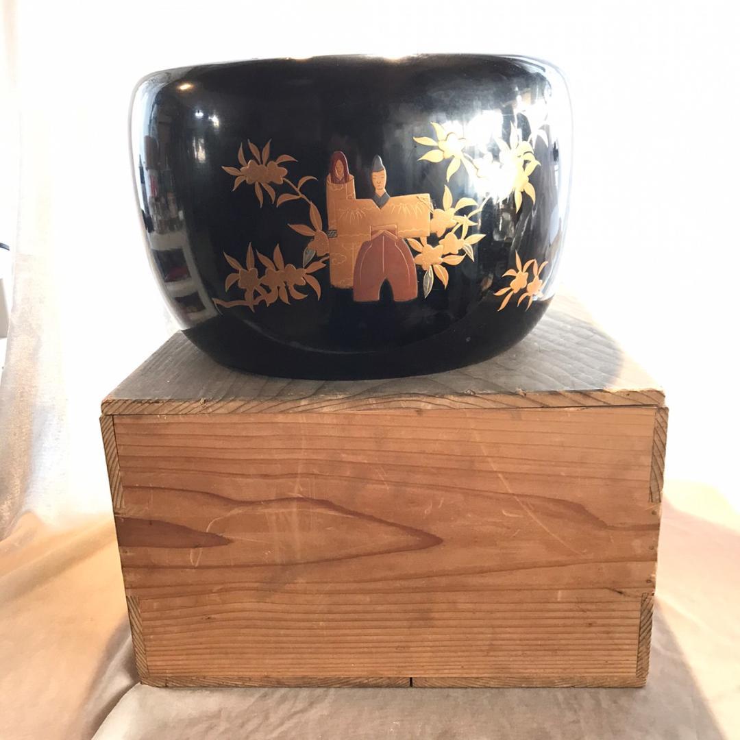 お雛様の手あぶり 火鉢 金蒔絵 高蒔絵 節句向き かぶと大根蒔絵