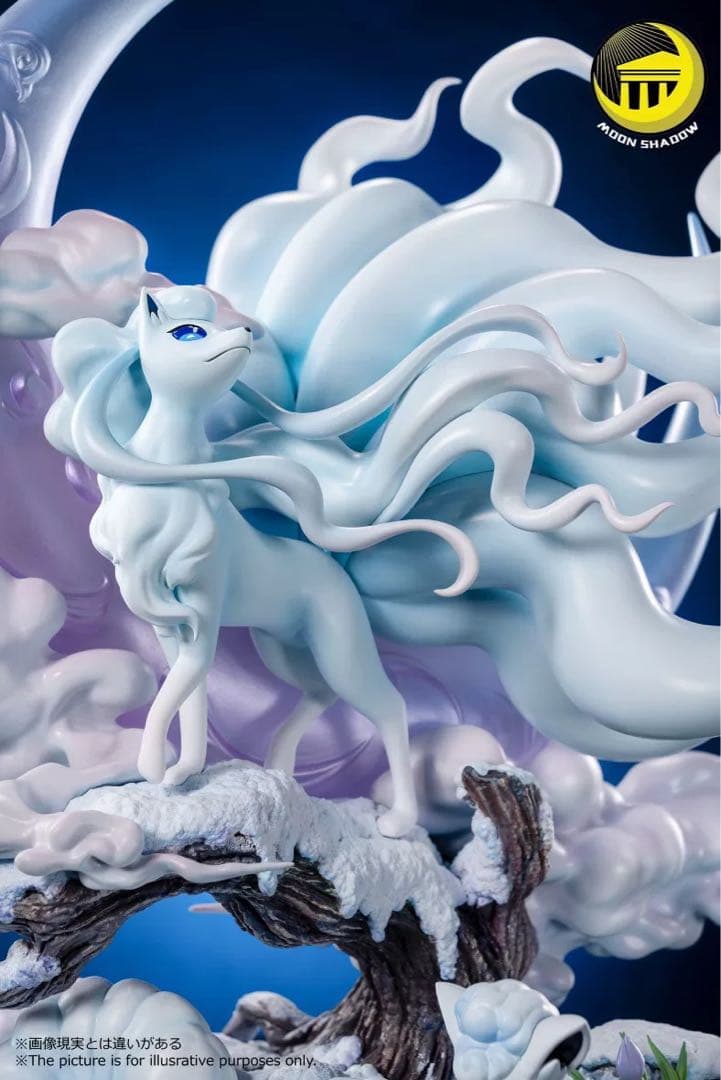 Ninetales フィギュア 月と雲のデザイン