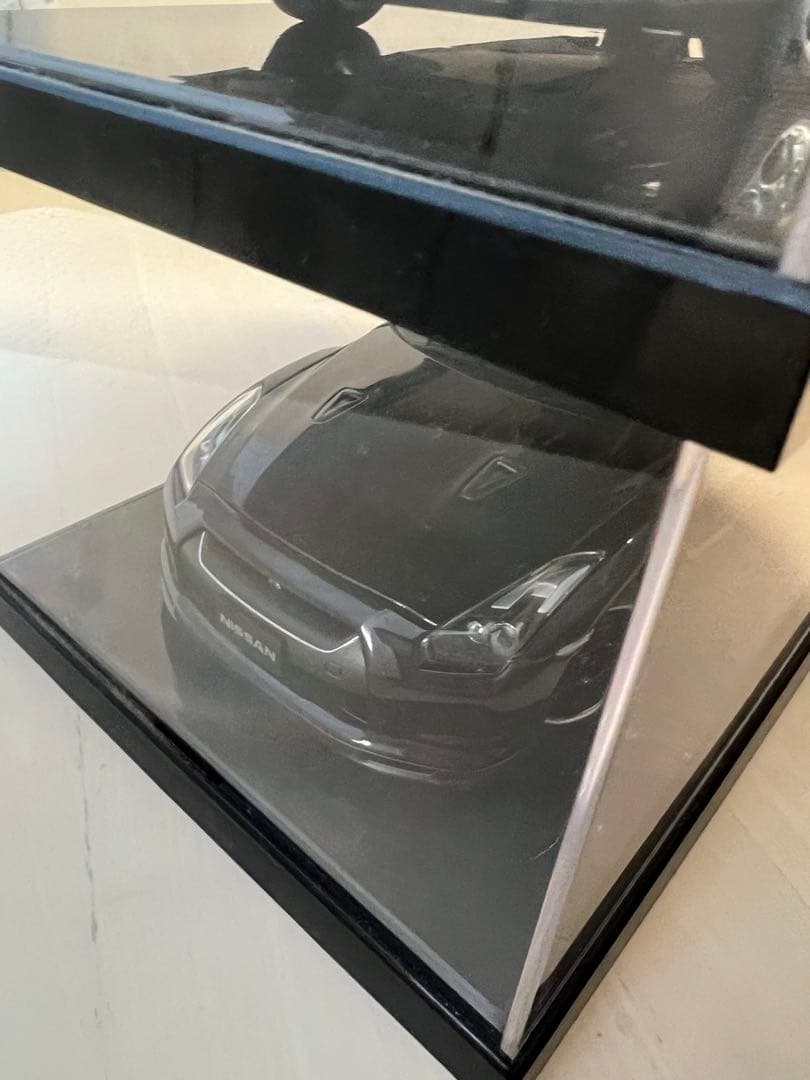 値下げしました。１/18 オートアート 5車種 透明ケース付き