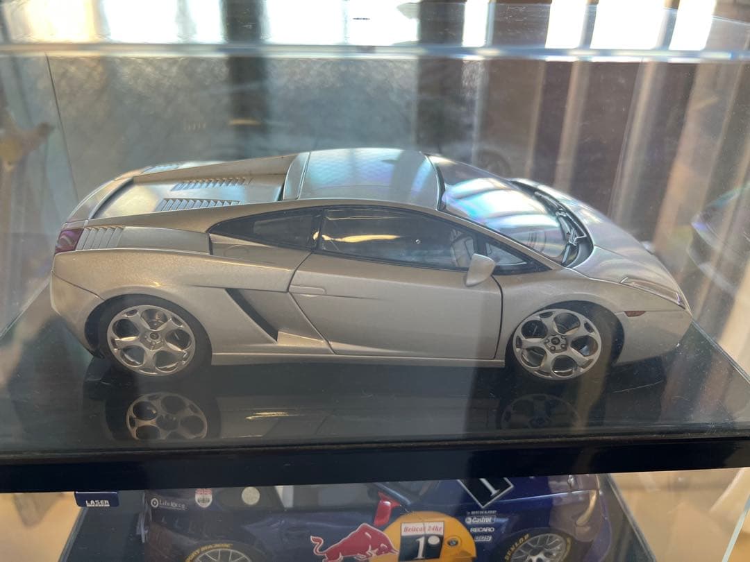 値下げしました。１/18 オートアート 5車種 透明ケース付き