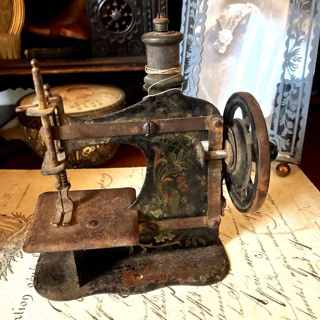 フランスアンティークトイミシン ナポレオン3世時代 希少 - WWW