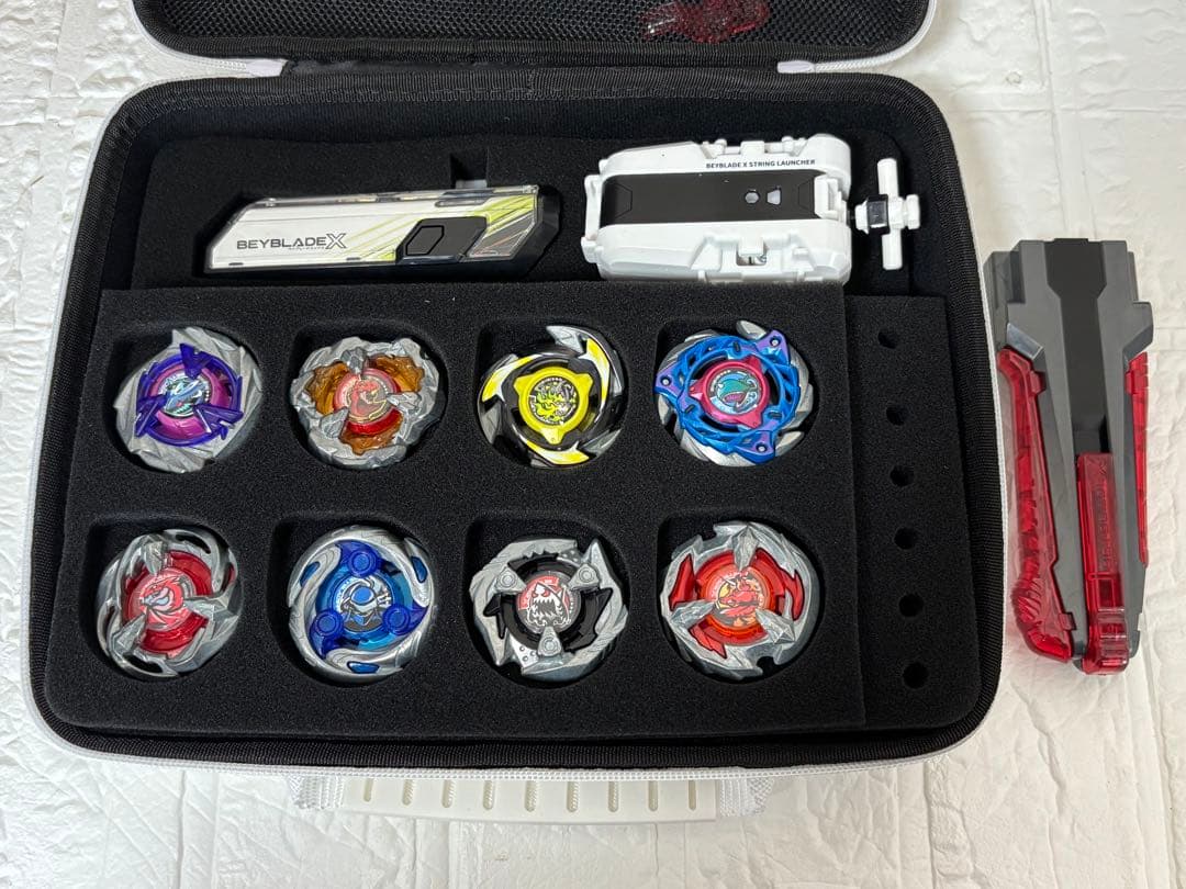 ベイブレードX まとめ売り ベイ8個、ランチャー、ケースなど付属