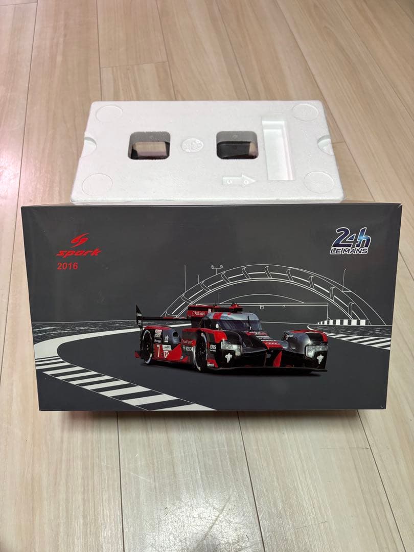 1/18 Audi R18 2016 ７号車 スパークモデル