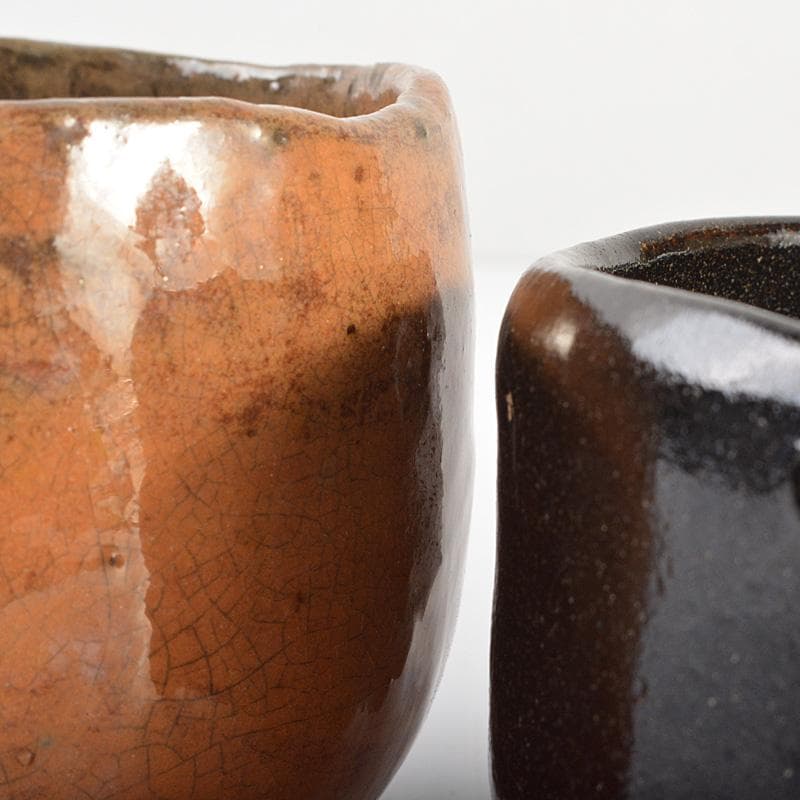 茶道具　古い赤楽茶碗　黒楽茶碗　2点まとめて　M　R6786