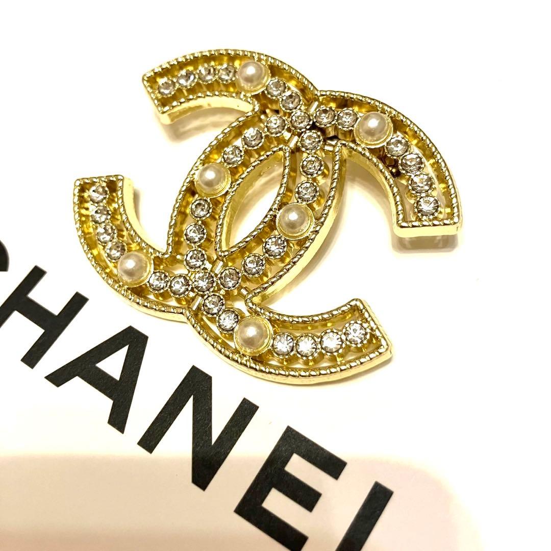 CHANEL ダブルCロゴ ブローチ ノベルティ - メルカリ
