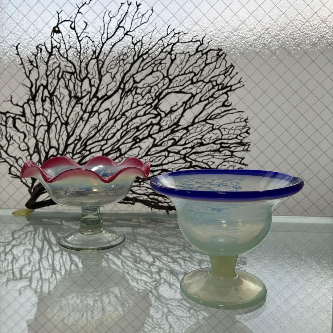 骨董 時代ガラス 希少 ラムネ色乳白色暈し 青色リップ朝顔型 氷コップ